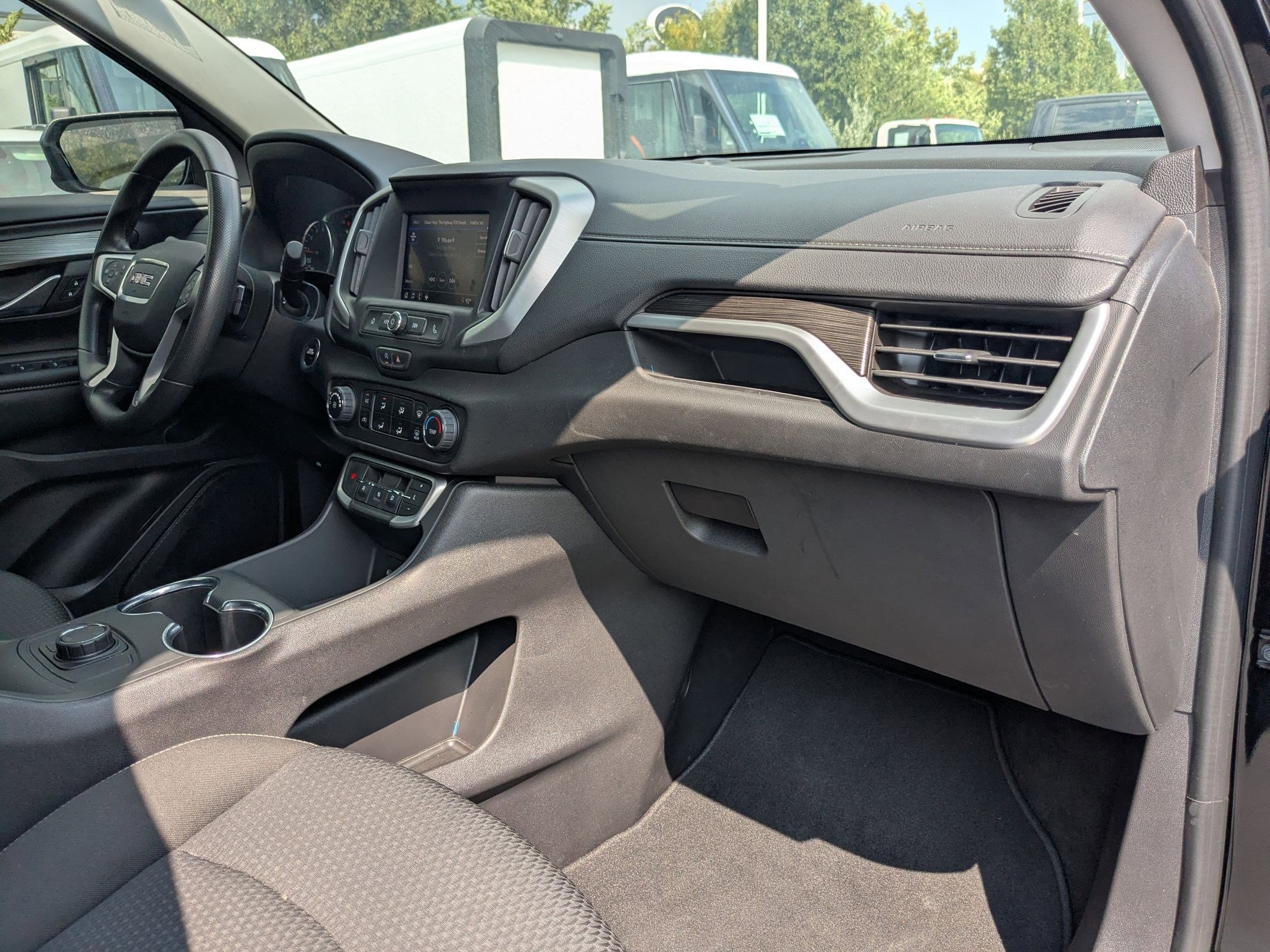 2024 Gmc Terrain SLE photo 23