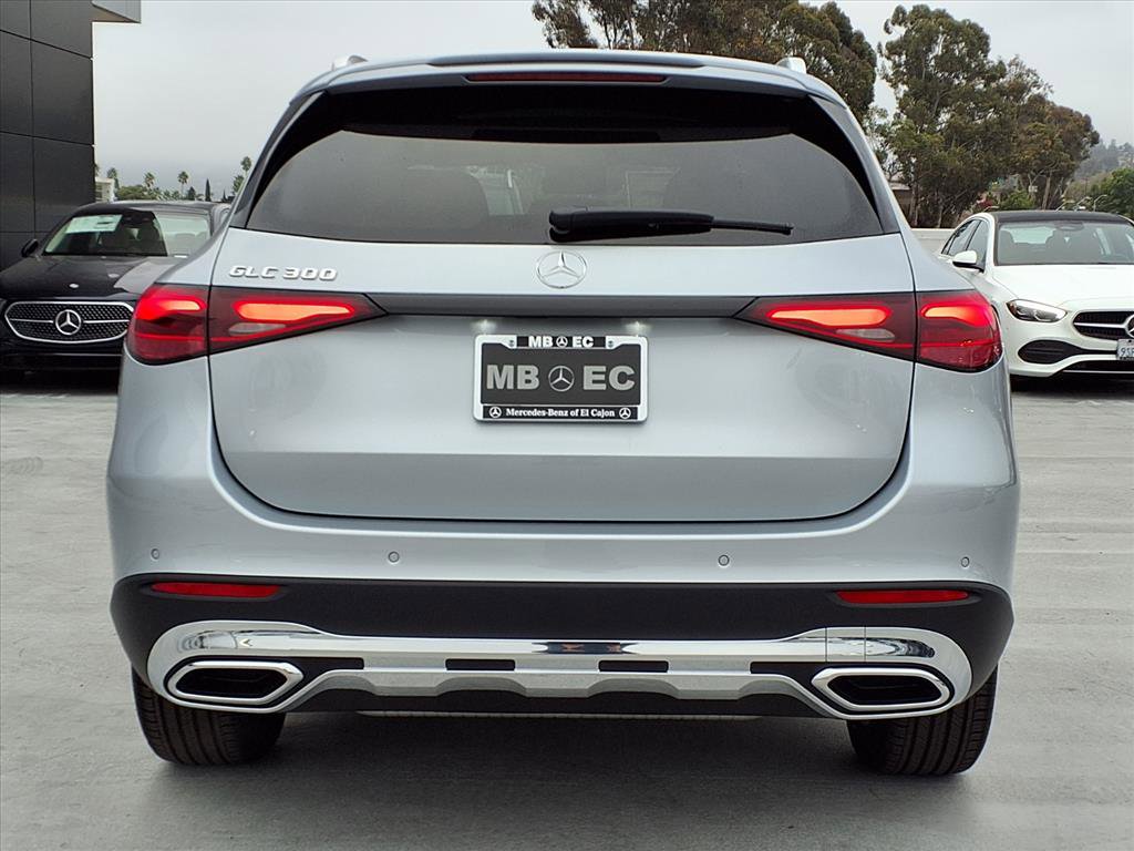 2026 Mercedes Benz GLC 300 photo 8
