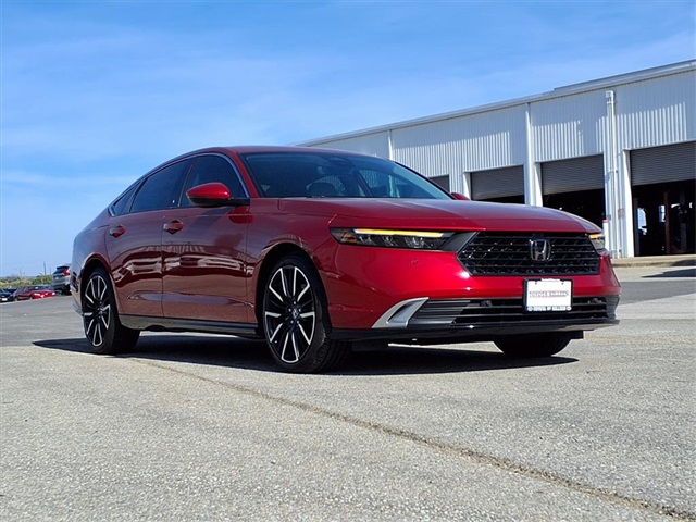 2024 Honda Accord Hybrid Touring's photo