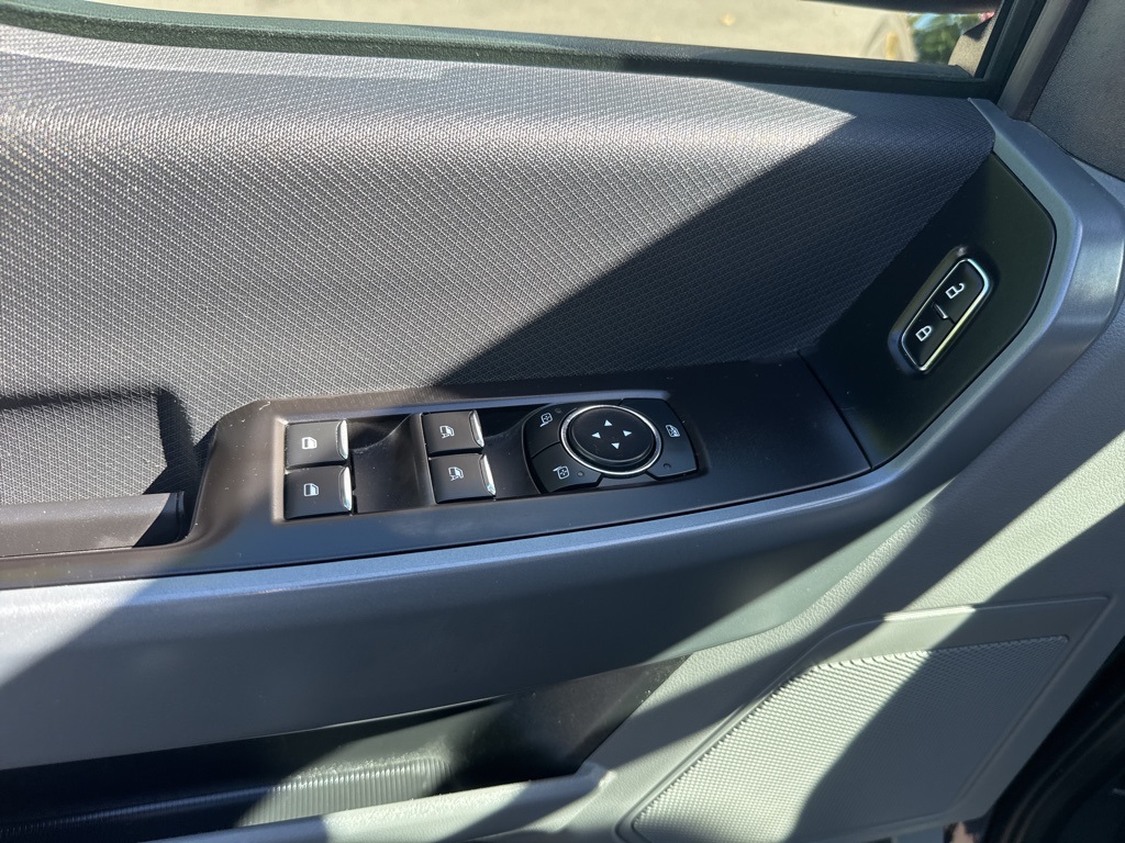 2023 Ford F-150 XLT photo 11