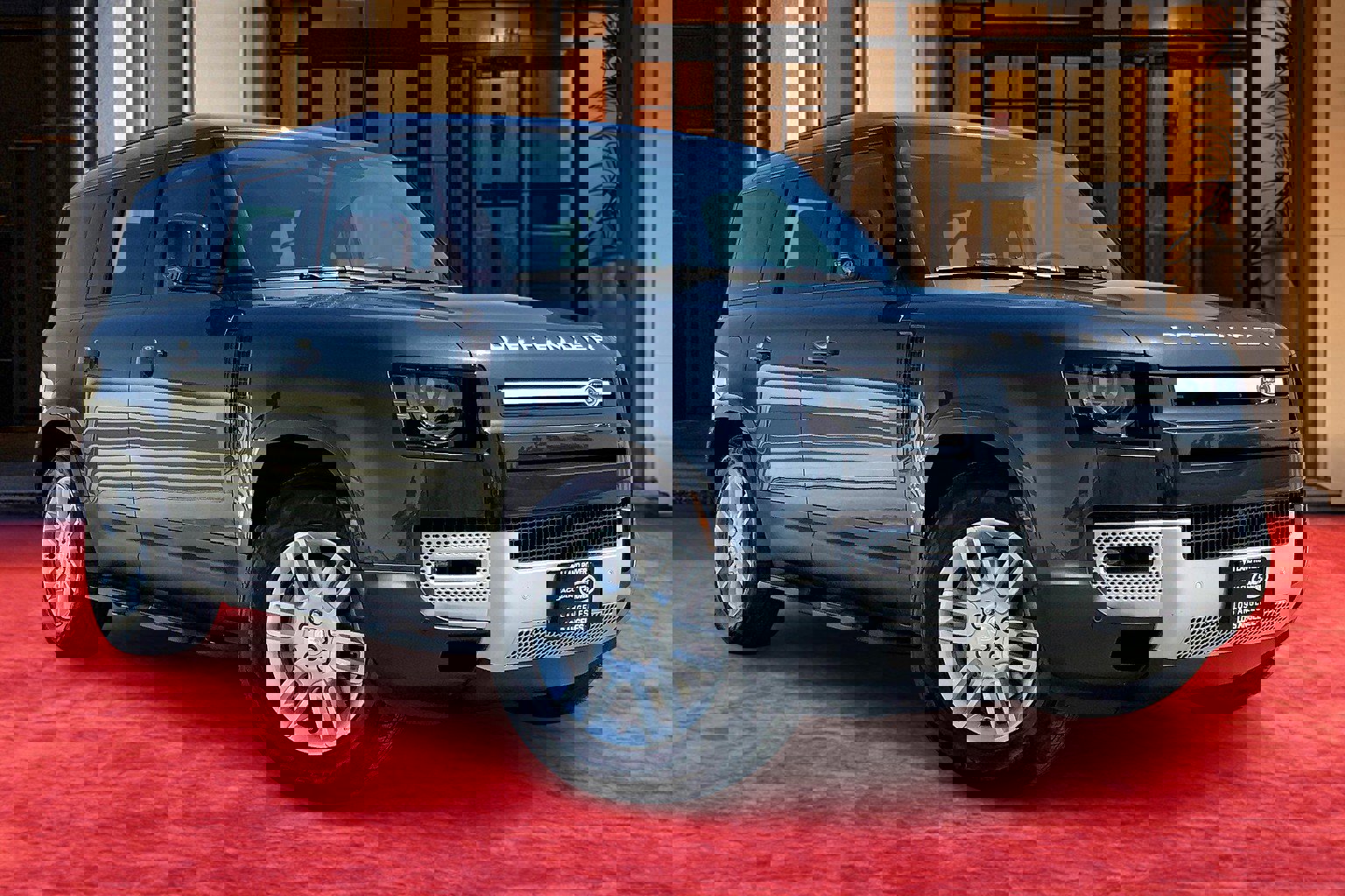2025 Land Rover Defender 110 S photo 11