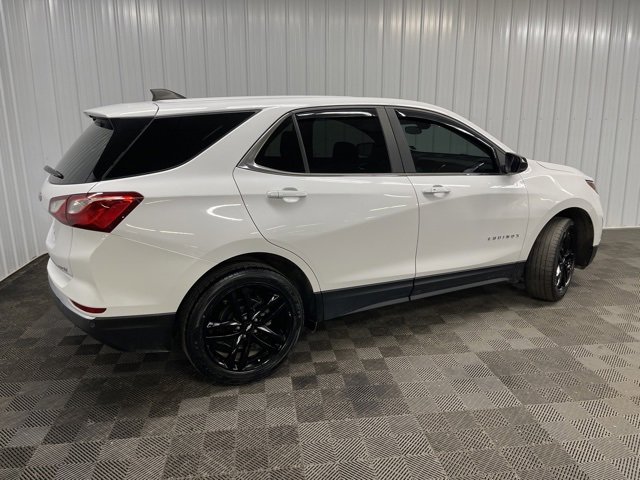 2021 Chevrolet Equinox LT photo 3
