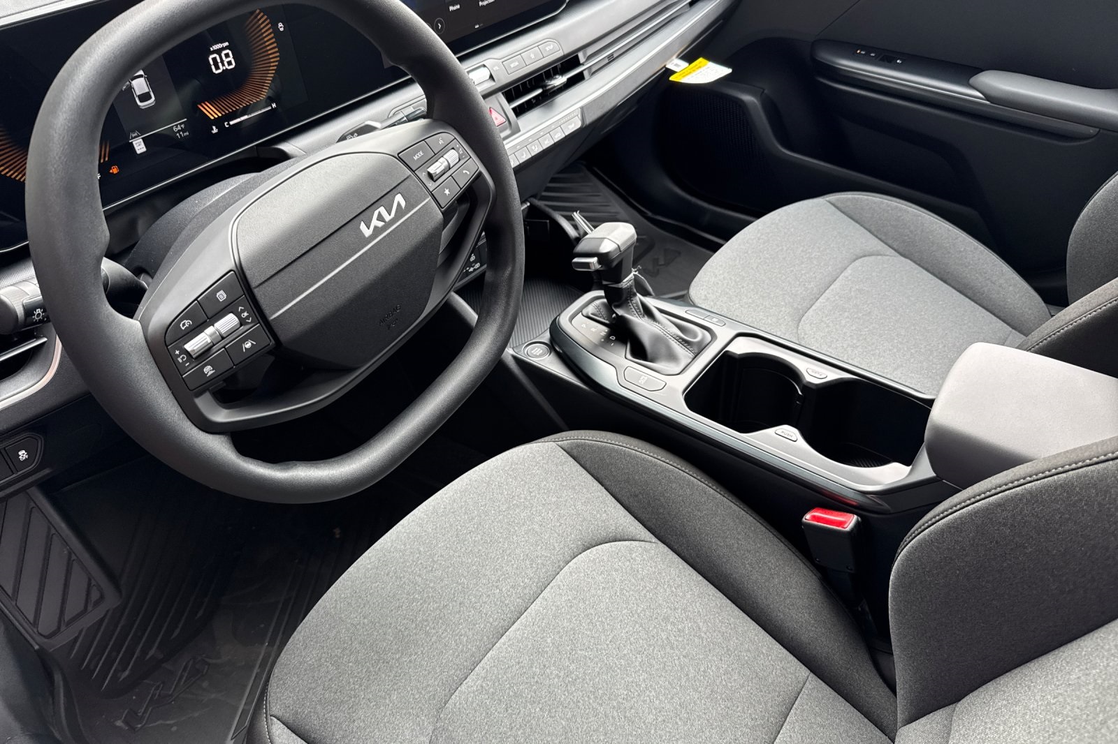 2025 Kia K4 LX photo 3