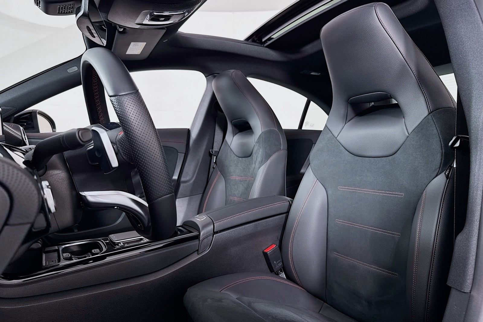 2023 Mercedes Benz CLA 250 photo 16