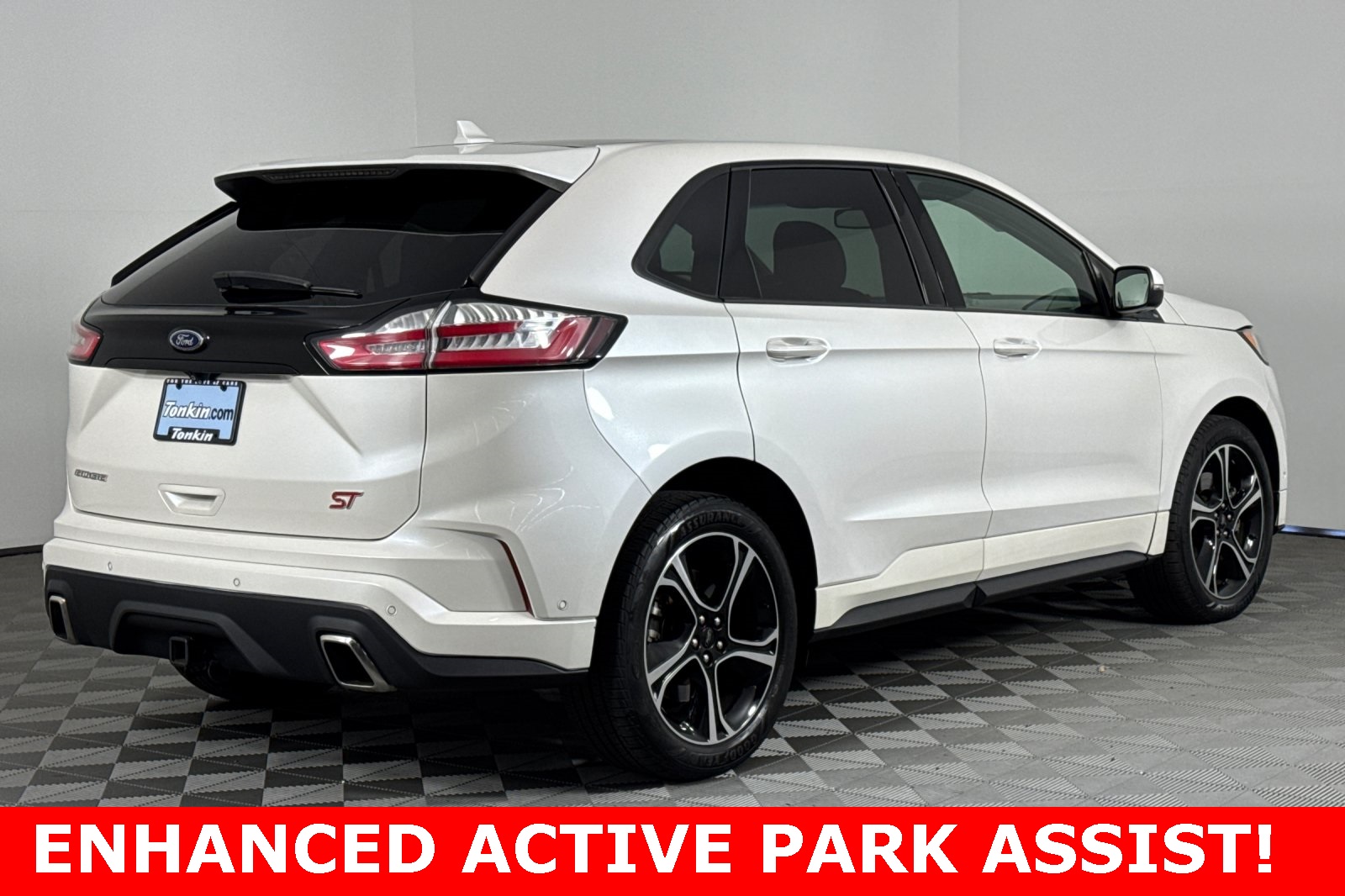 2019 Ford Edge ST photo 4