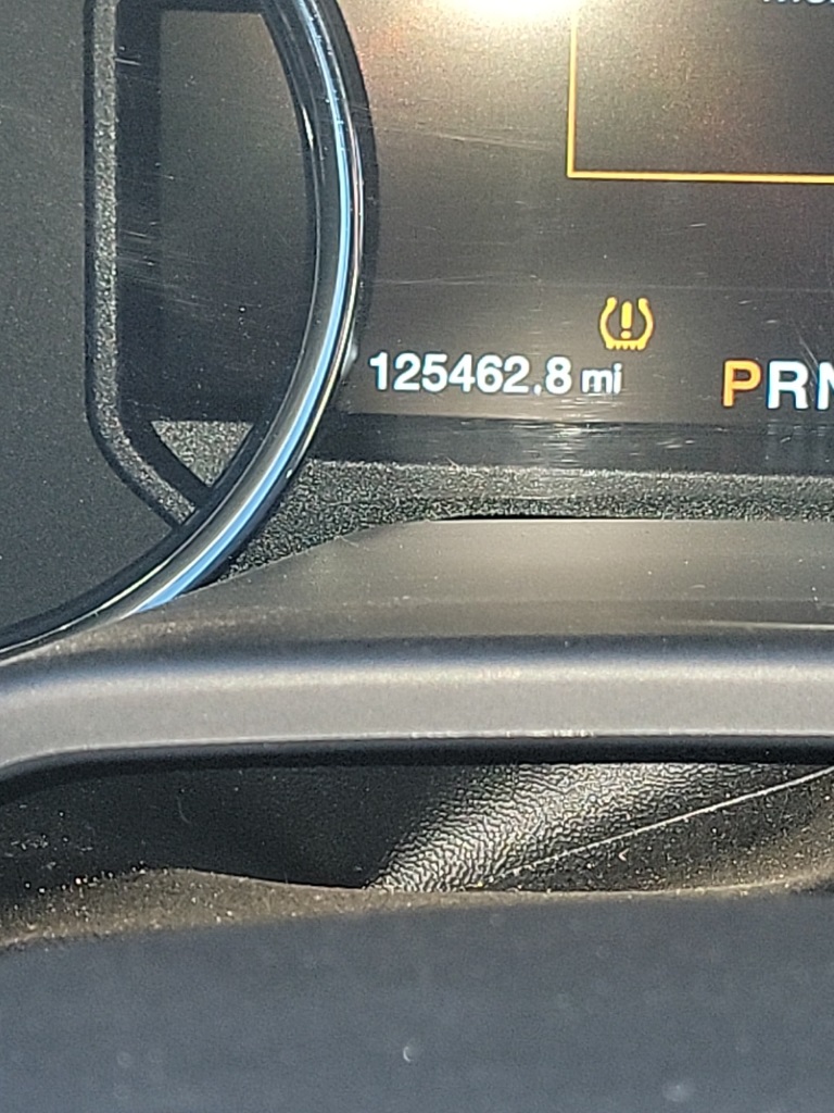 2015 Ford F-150 Lariat photo 4