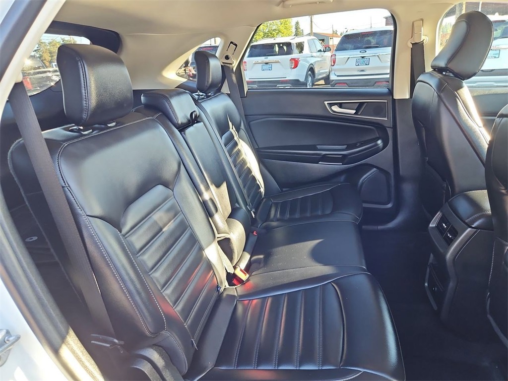 2024 Ford Edge SEL photo 27