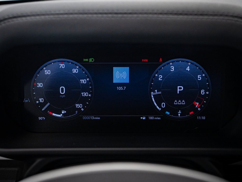 2025 Land Rover Defender 90 X-Dynamic SE photo 25