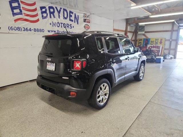2015 Jeep Renegade Latitude photo 3