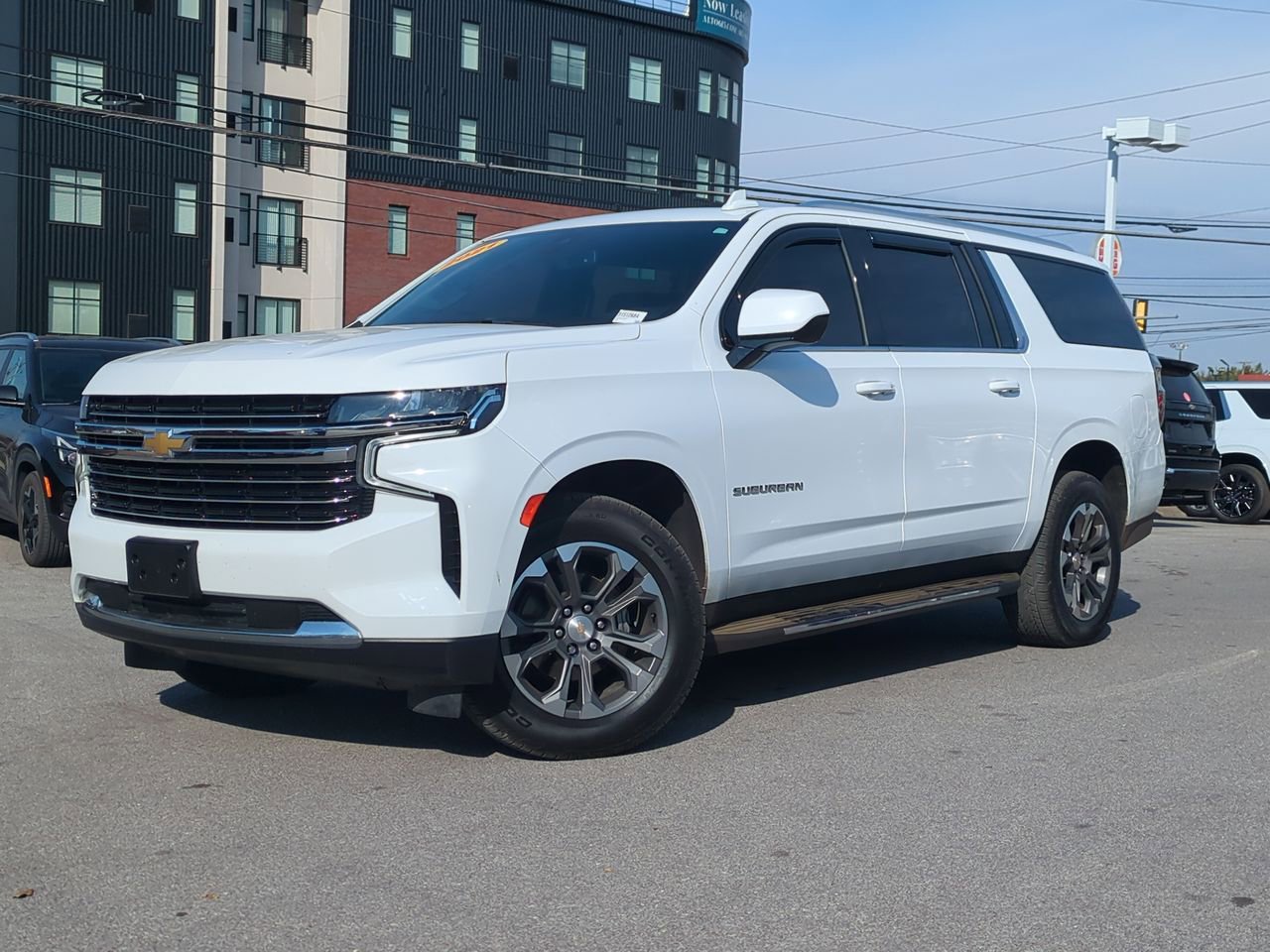 2021 Chevrolet Suburban LT's photo