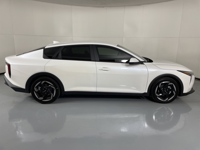 2025 Kia K4 EX photo 9