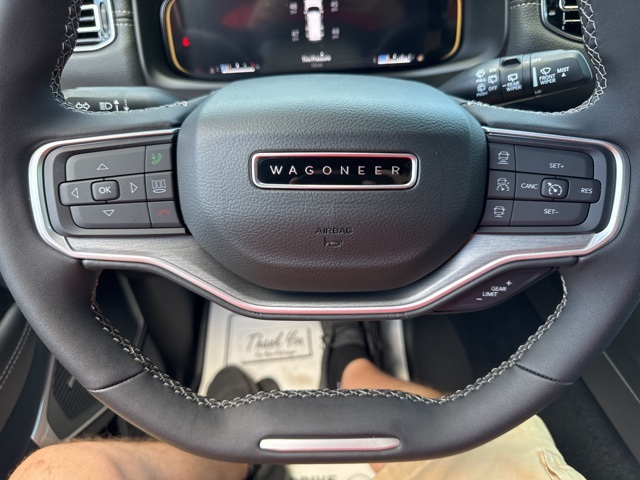 2025 Jeep Wagoneer L Series II Carbide photo 37