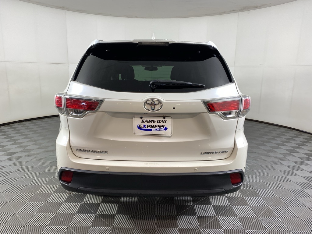 2016 Toyota Highlander Limited photo 7