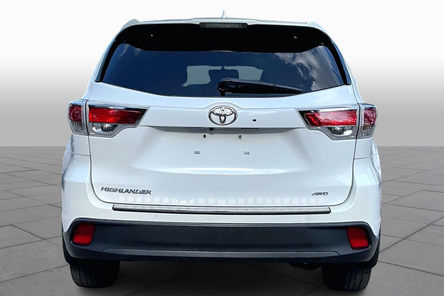 2016 Toyota Highlander XLE photo 4