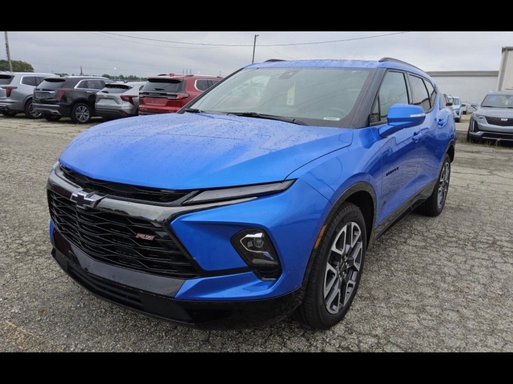 2025 Chevrolet Blazer RS photo 2