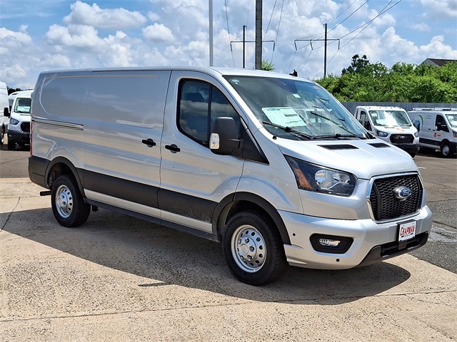 2024 Ford Transit photo 2