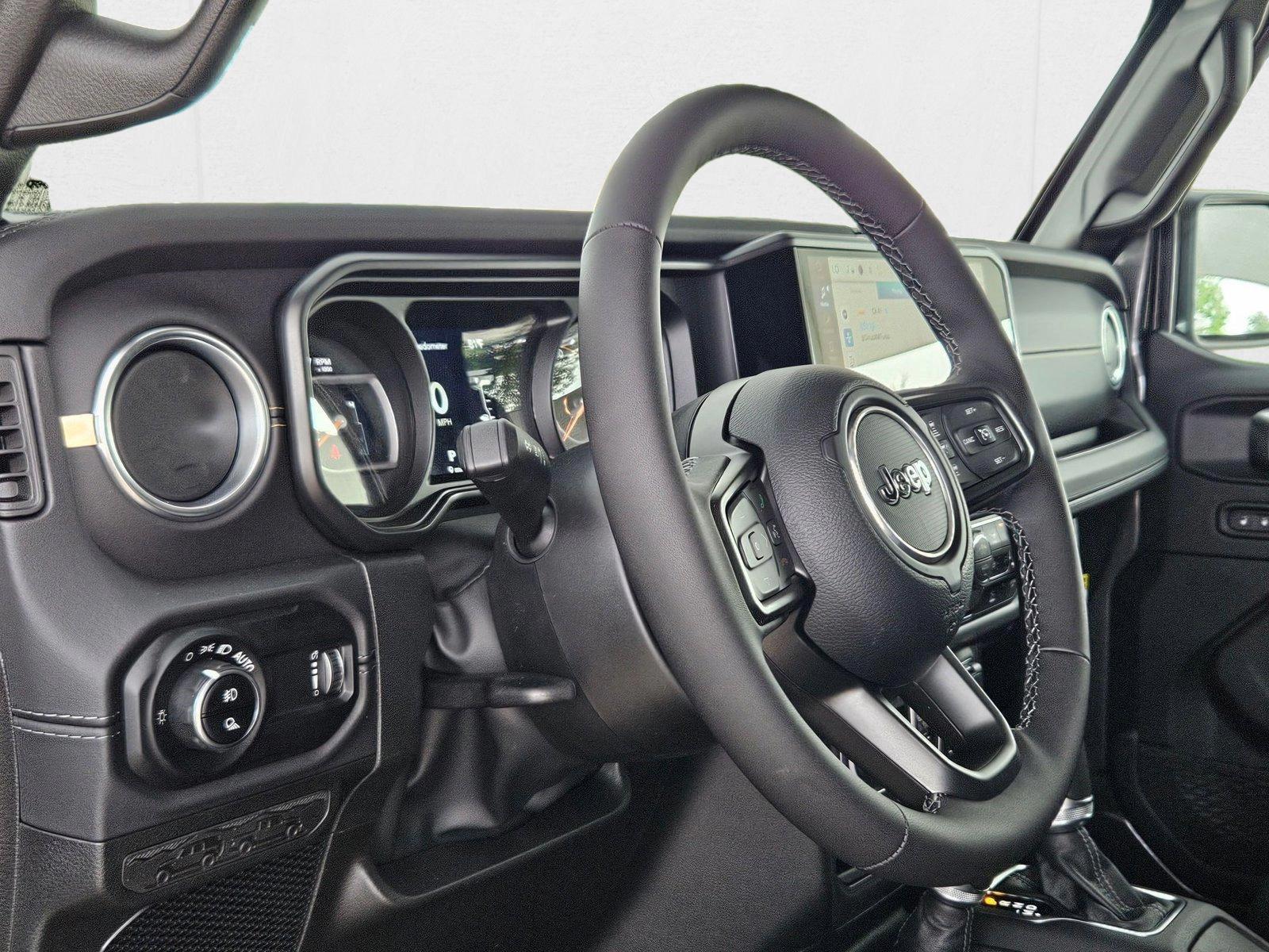 2025 Jeep Gladiator Sport S photo 3