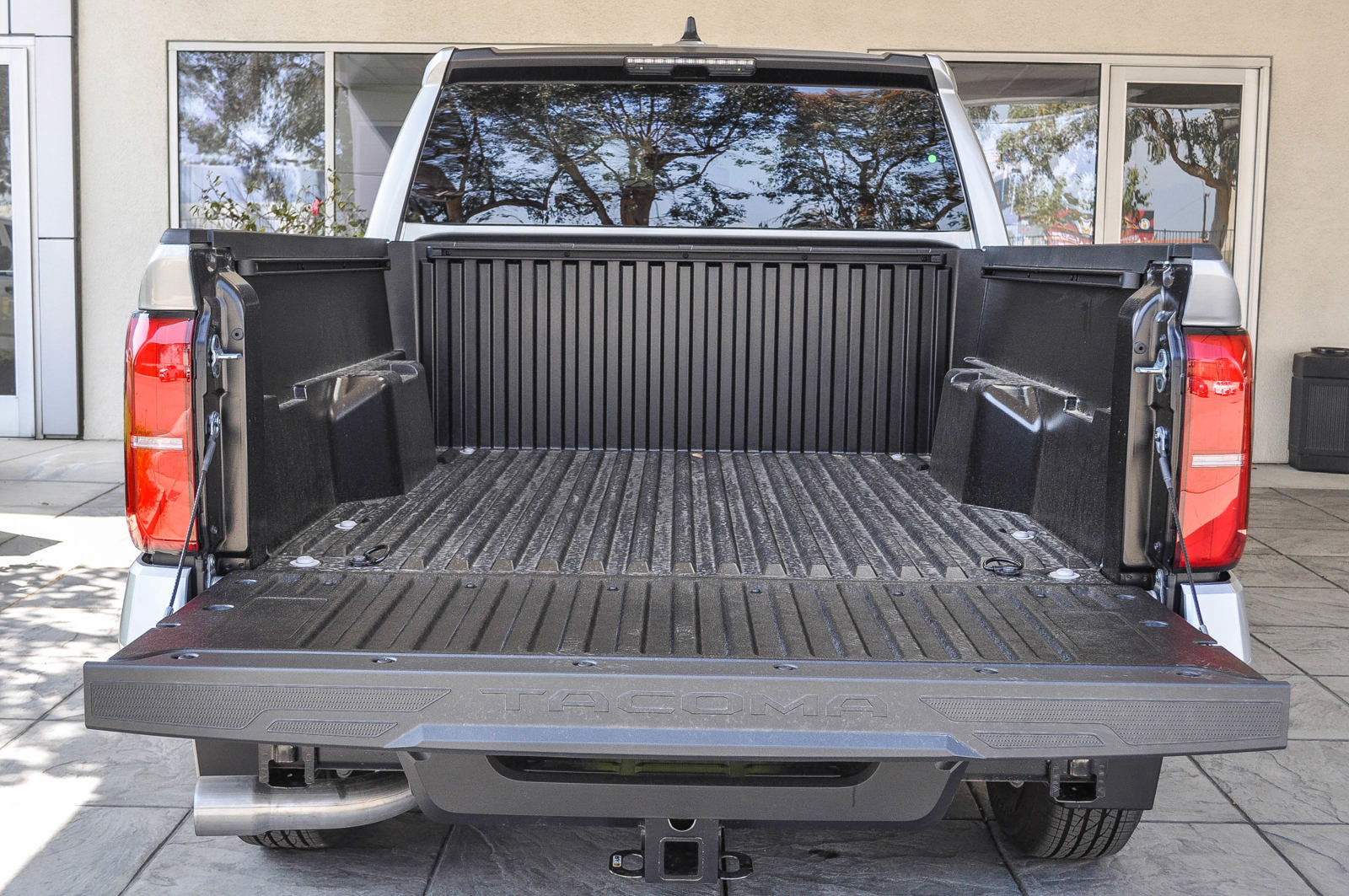2024 Toyota Tacoma SR5 4x4 photo 25