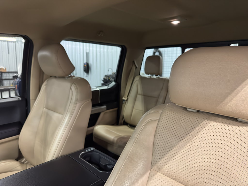 2017 Ford F-250 Lariat photo 4