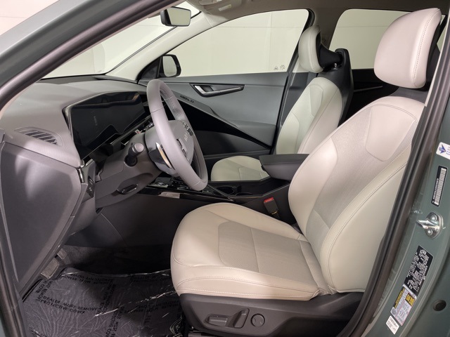 2025 Kia Niro EX photo 17