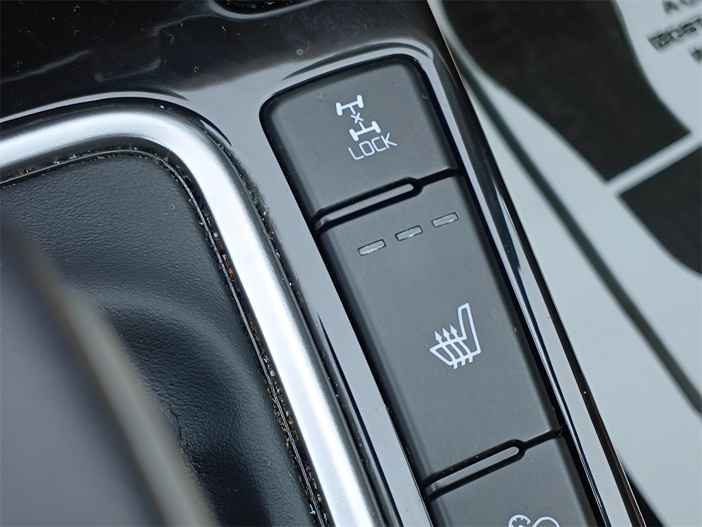 2024 Kia Seltos EX photo 17