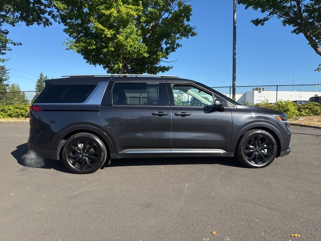 2024 Kia Carnival SX Prestige photo 3
