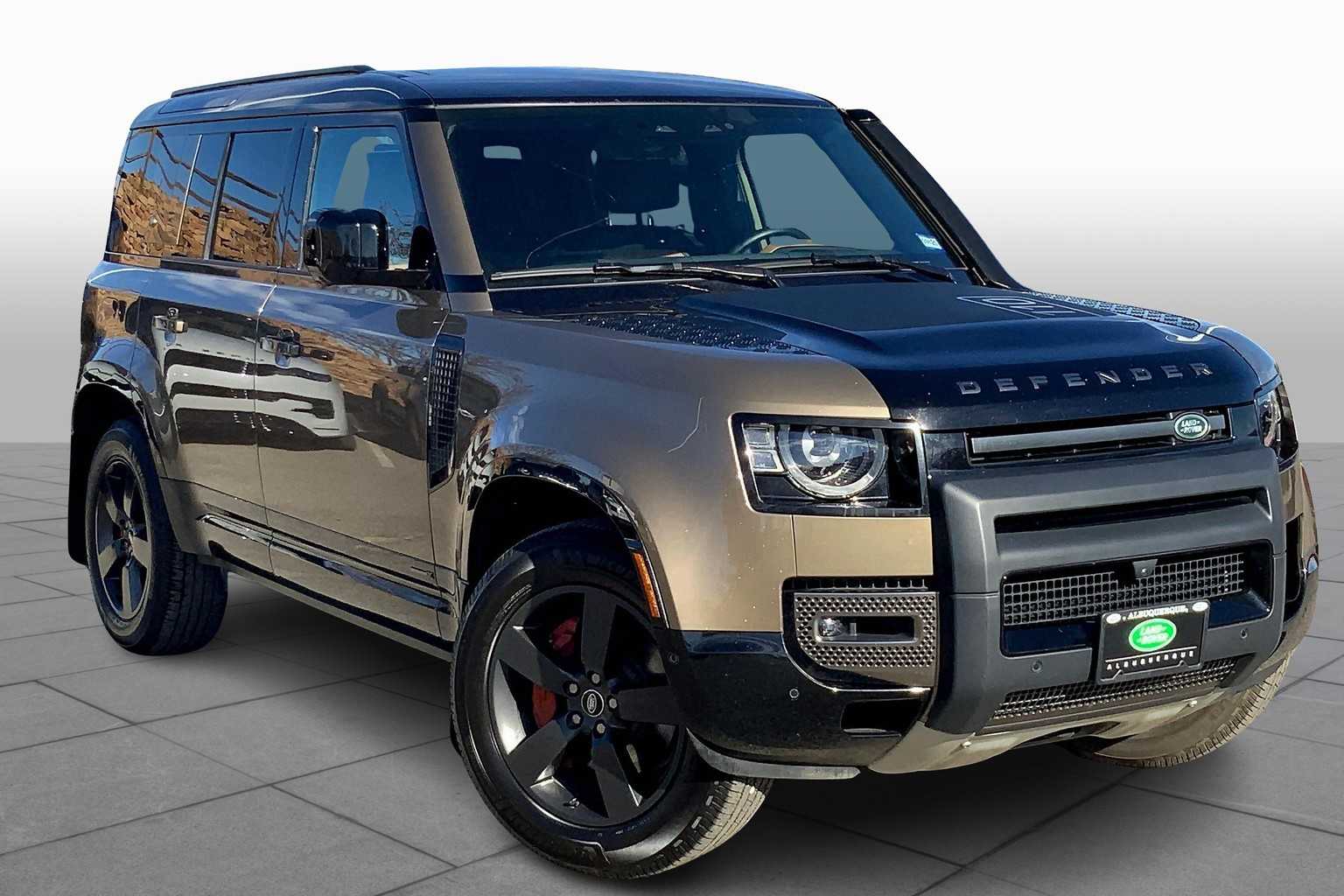 2024 Land Rover Defender X photo 2