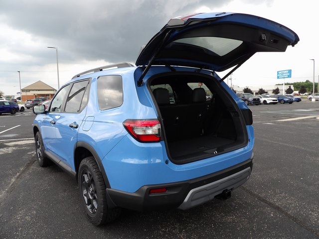2025 Honda Pilot TrailSport photo 10