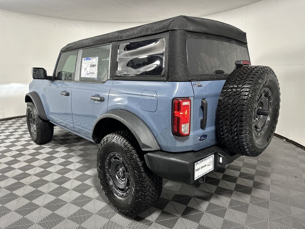 2025 Ford Bronco Base photo 4