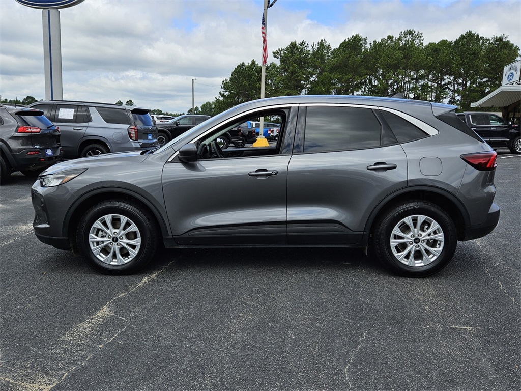 2024 Ford Escape Active photo 2