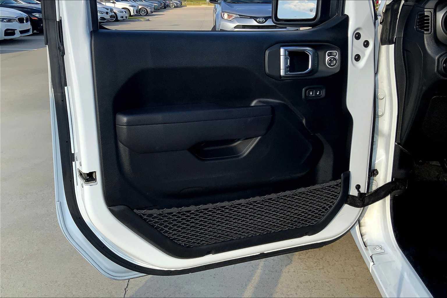2023 Jeep Wrangler Sport S photo 23