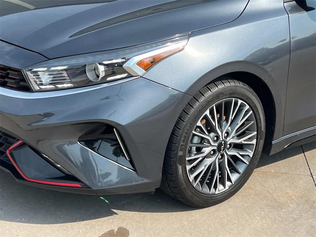 2022 Kia Forte GT-Line photo 8