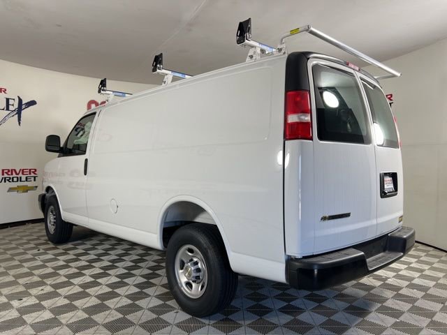 2025 Chevrolet Express Cargo 2500 photo 2