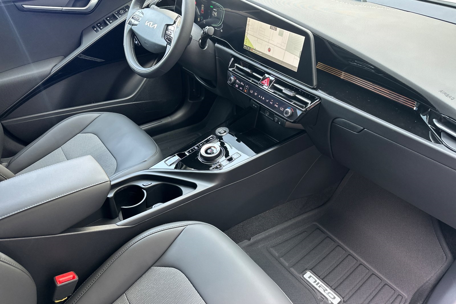 2025 Kia Niro EX photo 12