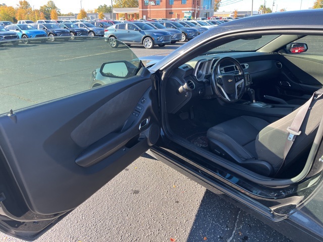 2015 Chevrolet Camaro 1LT photo 4