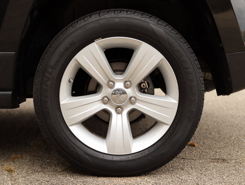 2011 Jeep Patriot Latitude photo 27