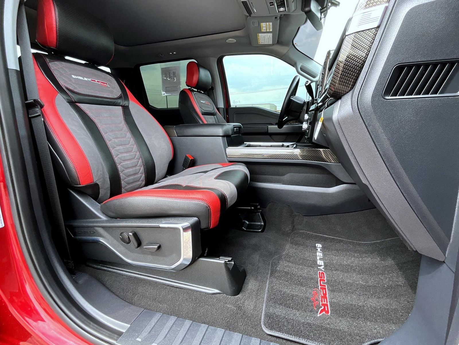 2024 Ford F-250 photo 15