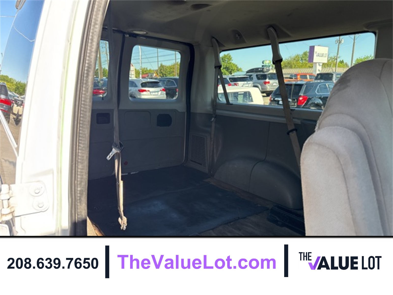 2014 Ford E-350 photo 15