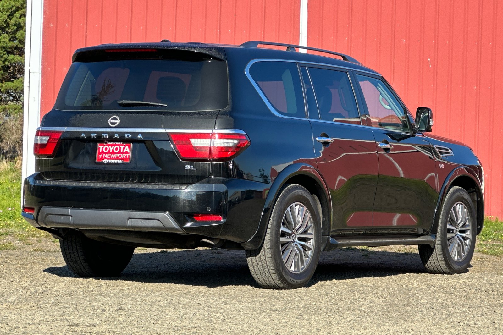 2022 Nissan Armada SL photo 3