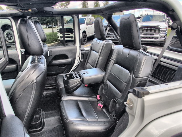 2019 Jeep Wrangler Unlimited Sahara photo 19