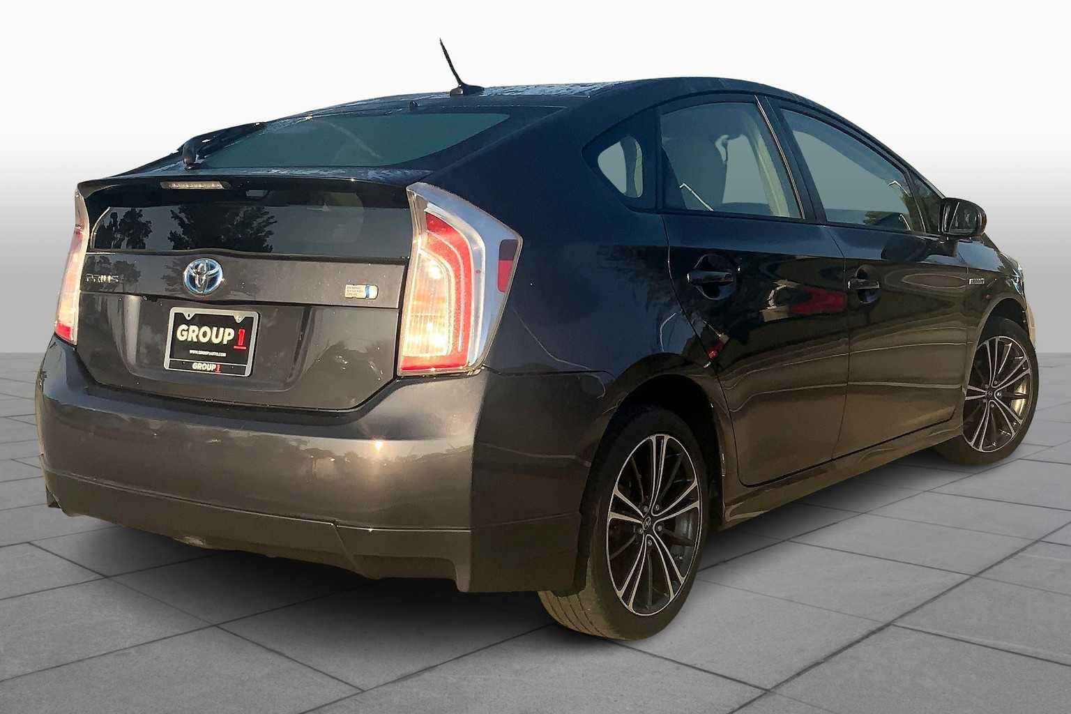 2012 Toyota Prius Two photo 12