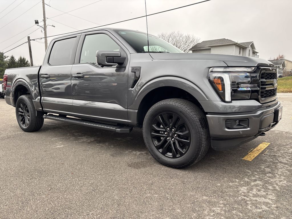 2025 Ford F-150 Lariat photo 3