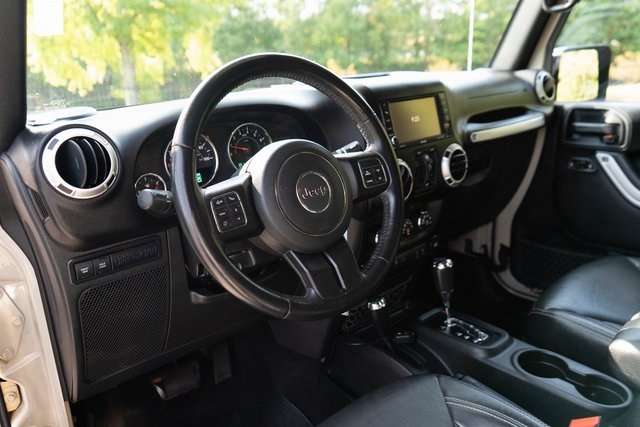 2017 Jeep Wrangler Unlimited Rubicon photo 3