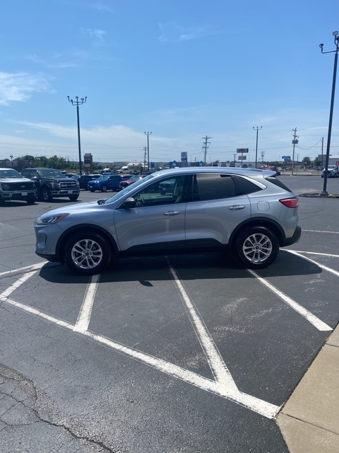 2022 Ford Escape SE photo 4