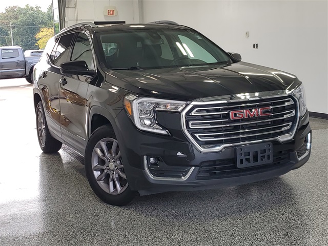 2023 Gmc Terrain SLT photo 2