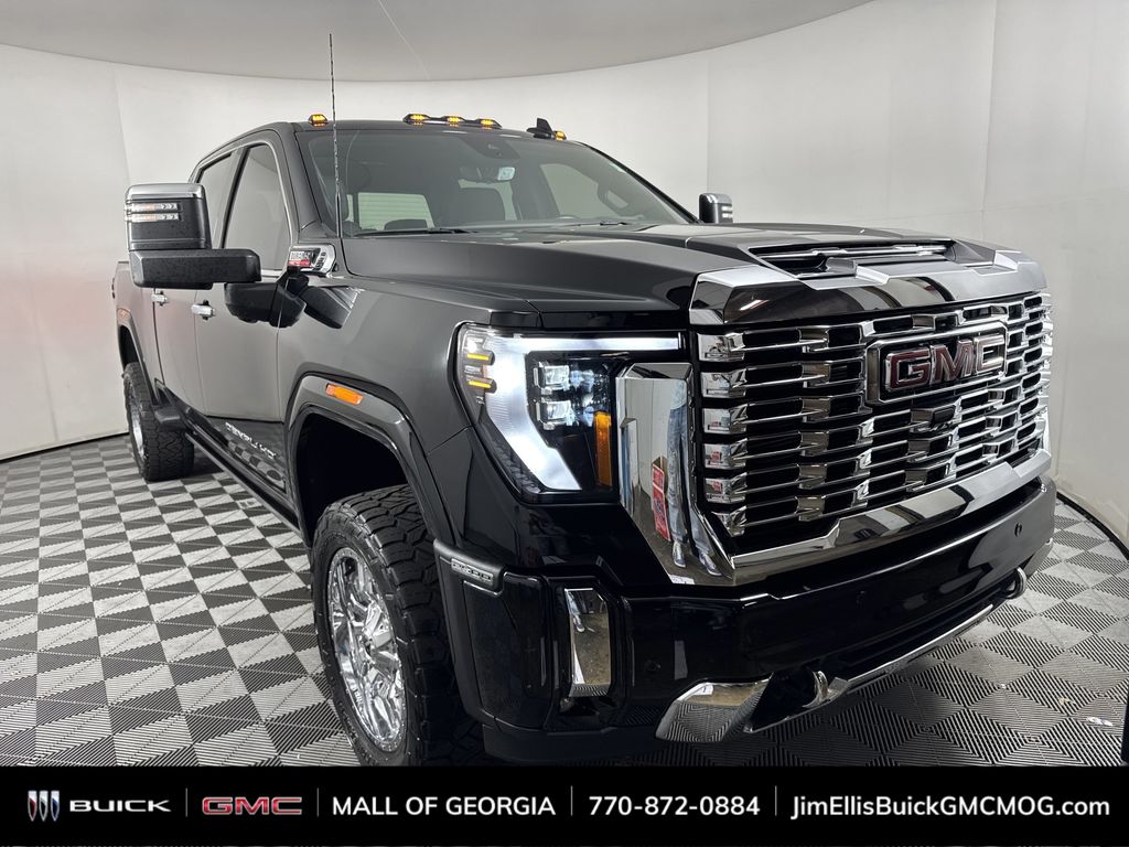 2024 GMC Sierra 2500HD Denali's photo
