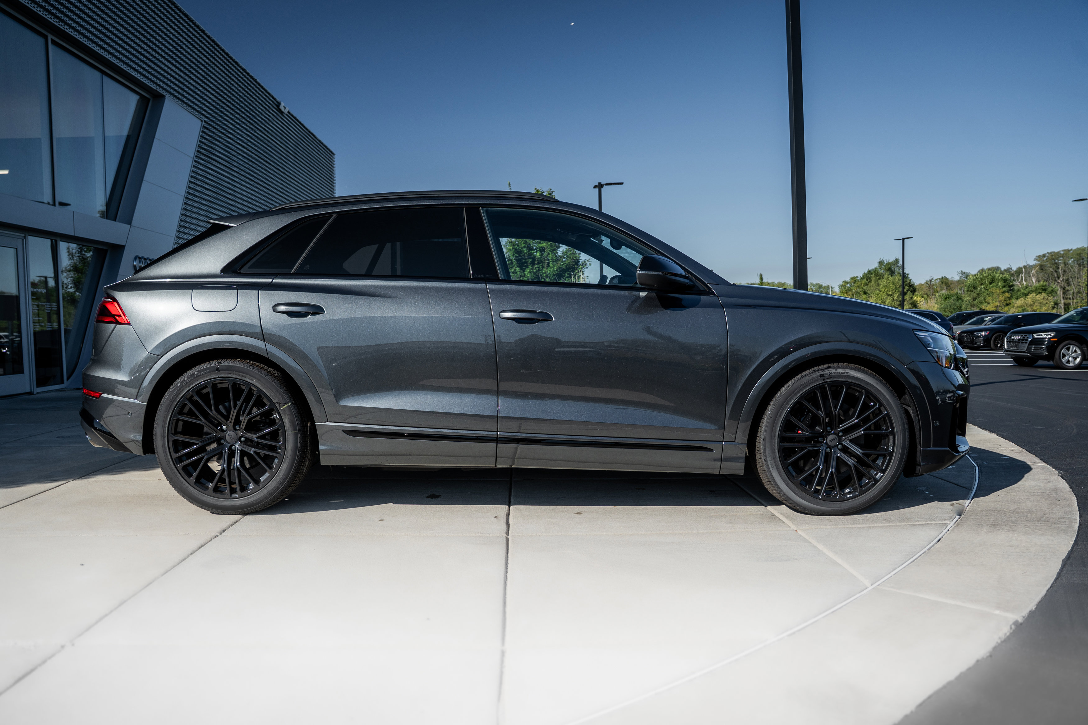 2026 Audi SQ8 Prestige photo 2