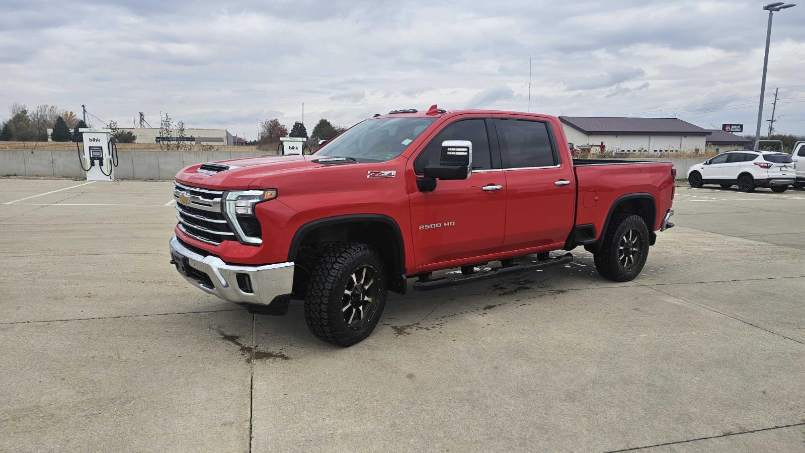 2024 Chevrolet Silverado 2500HD LTZ photo 2