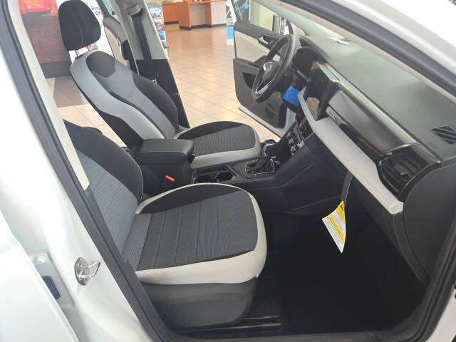 2025 Volkswagen Taos S photo 9
