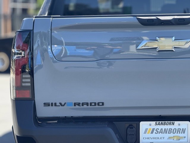 2026 Chevrolet Silverado EV LT photo 4